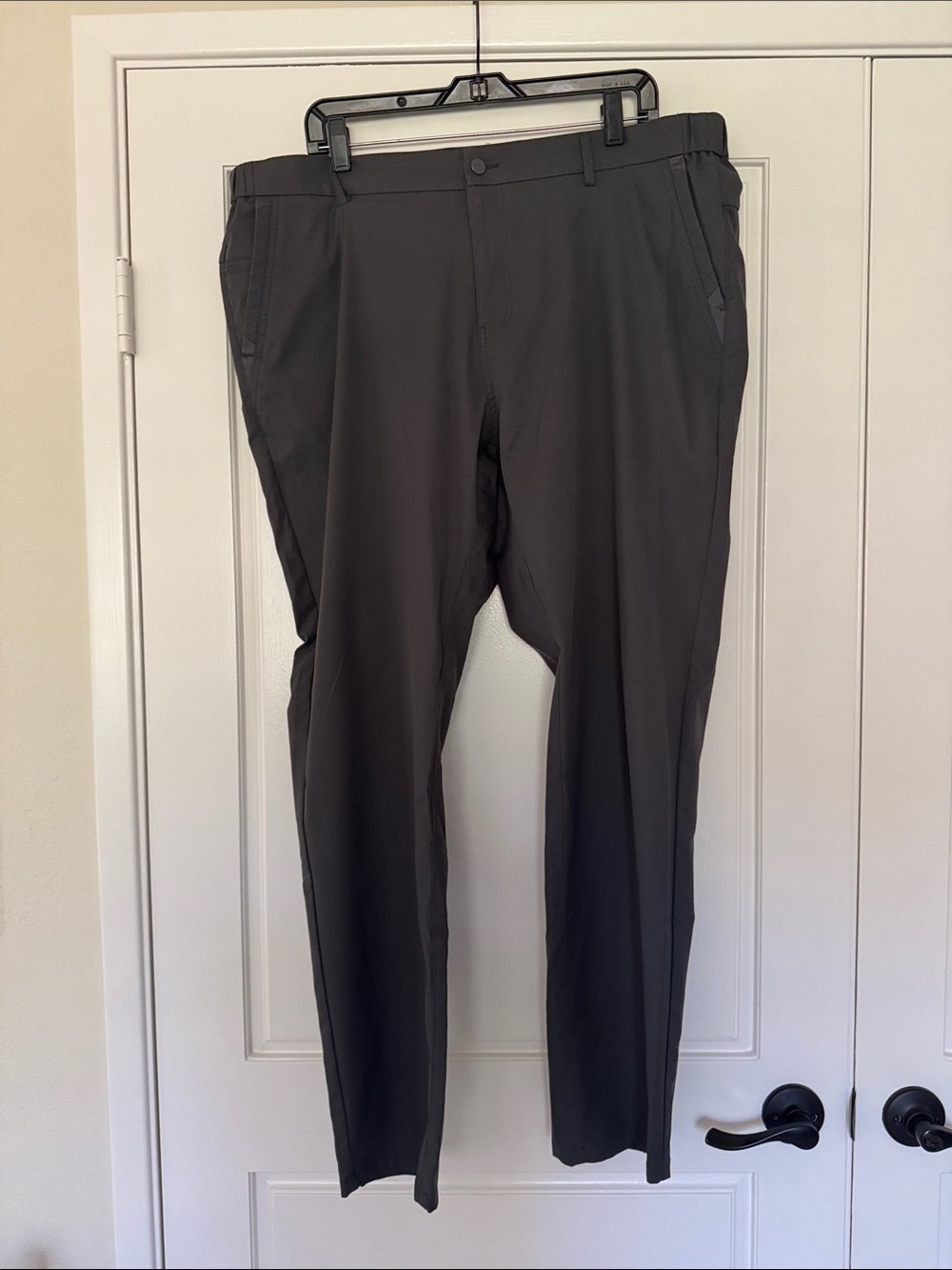 Men's Slim Tech Chinos - Charcoal Gray